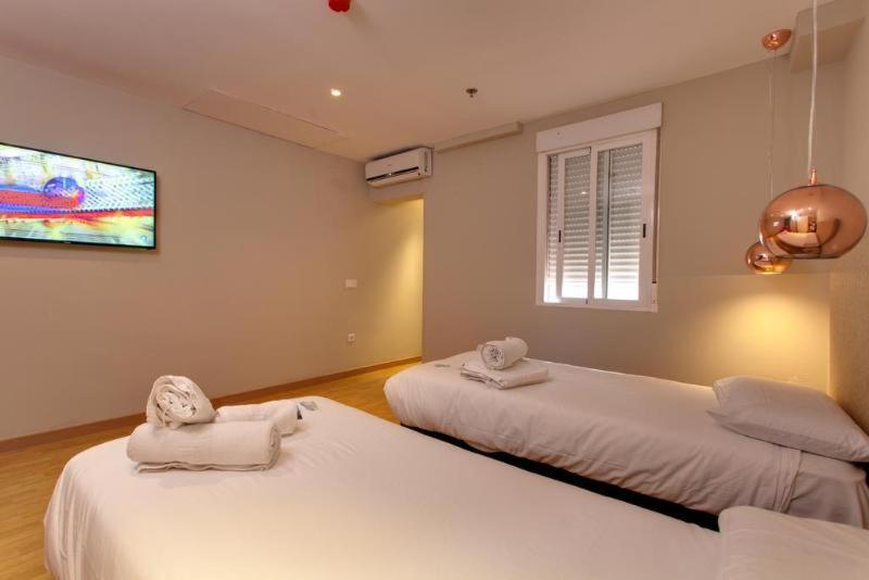 Suites You Zinc Madrid Room photo