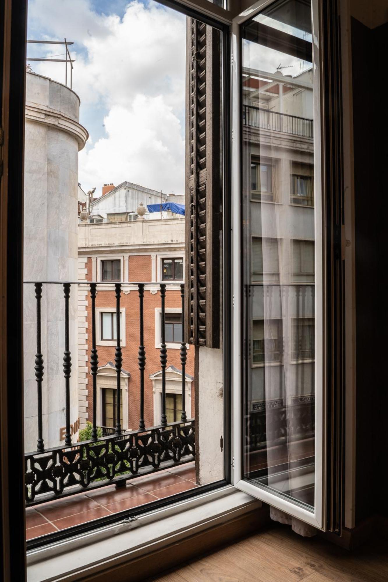 Suites You Zinc Madrid Exterior photo